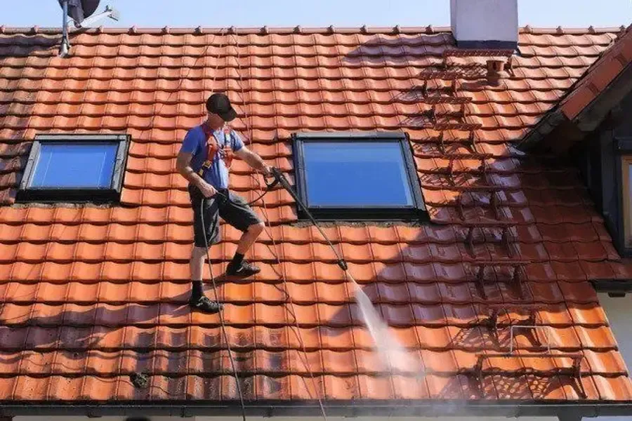Roof Cleaning in Cincinnati, OH — residential gutter service